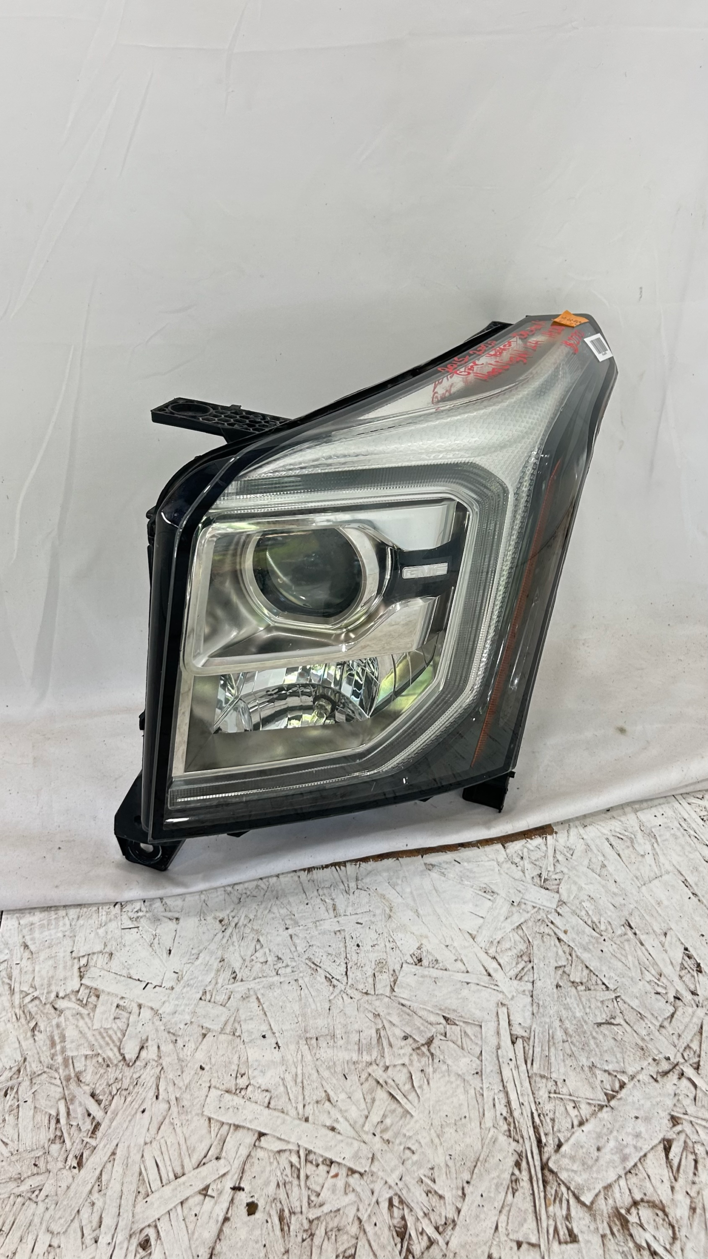 2015-2020 GMC Yukon Driver side HID Headlight