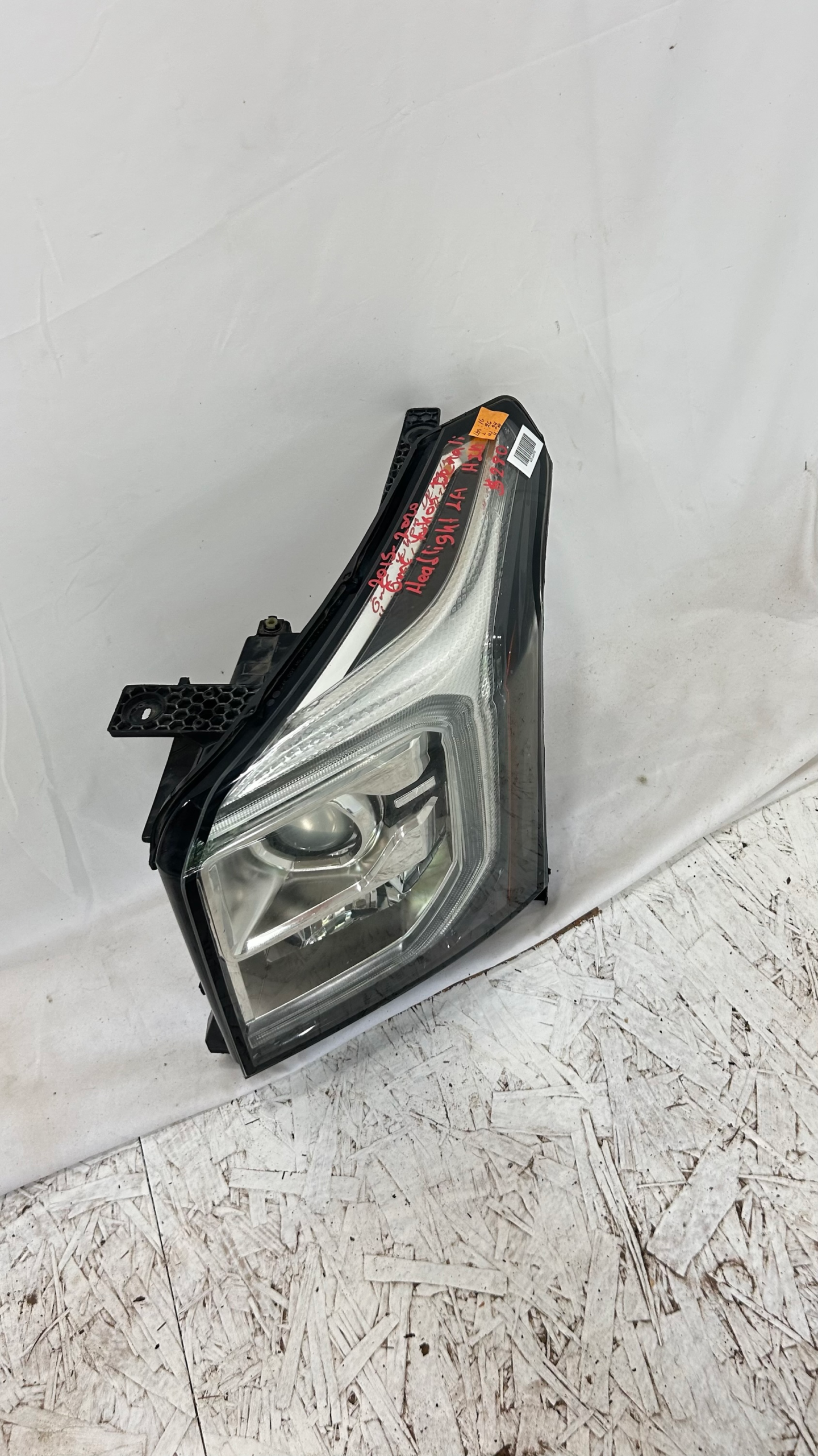 2015-2020 GMC Yukon Driver side HID Headlight