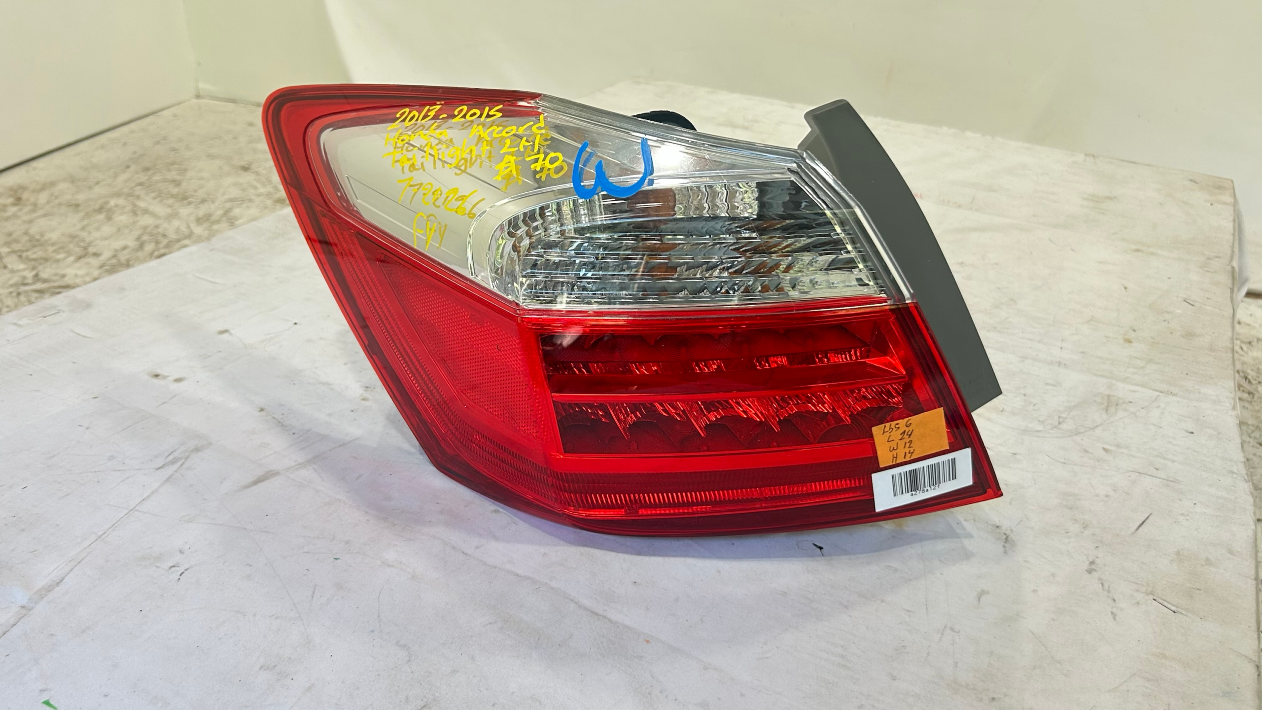 2013-2015 Honda Accord  Left Driver Outer Tail Light Assembly
