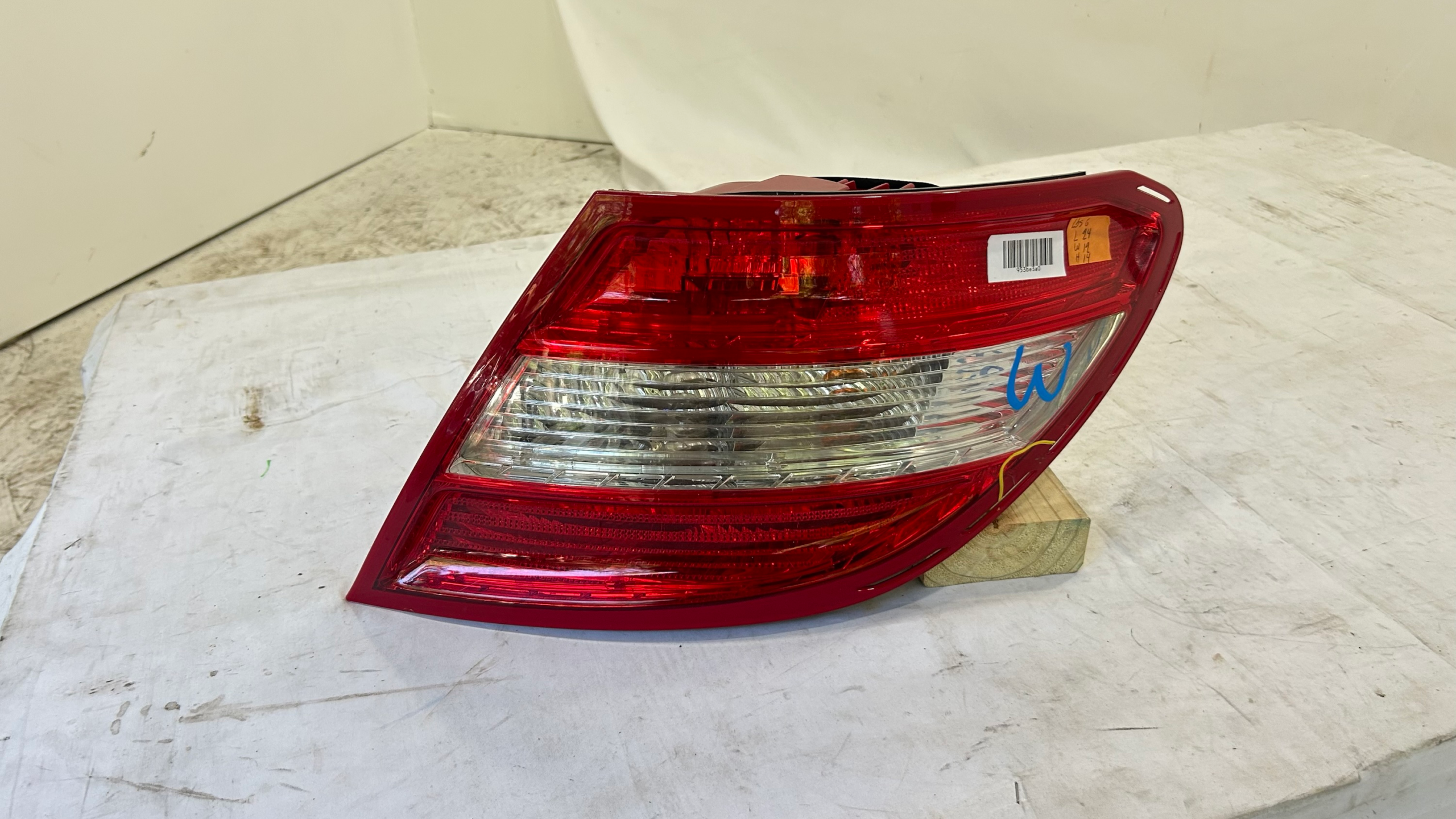 2008 2011  MERCEDES C230 C250 C300 C63 RIGHT passenger TAIL LIGHT OEM USED