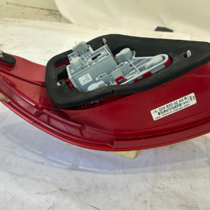 2008 2011  MERCEDES C230 C250 C300 C63 RIGHT passenger TAIL LIGHT OEM USED - Image 8