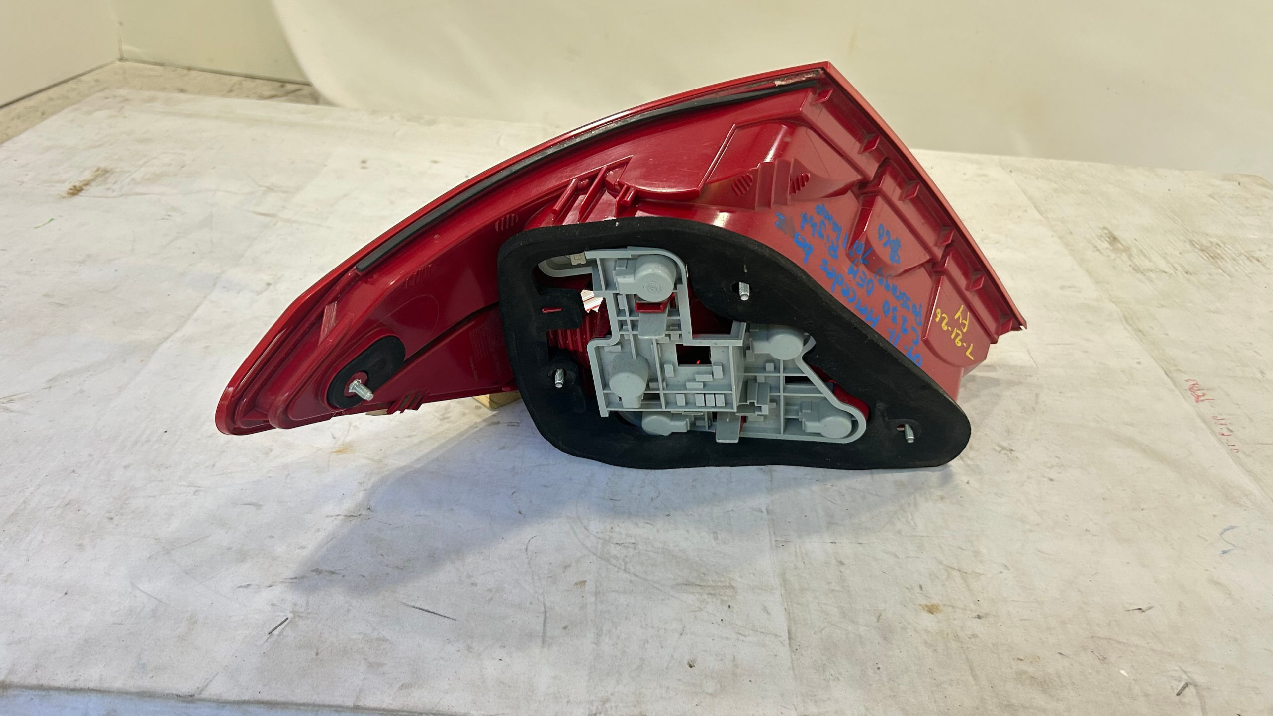 2008 2011  MERCEDES C230 C250 C300 C63 RIGHT passenger TAIL LIGHT OEM USED