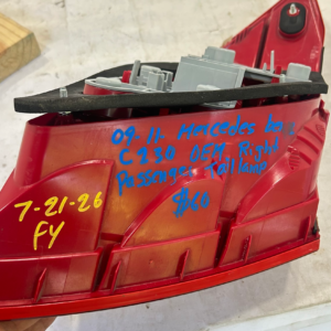 2008 2011  MERCEDES C230 C250 C300 C63 RIGHT passenger TAIL LIGHT OEM USED - Image 3