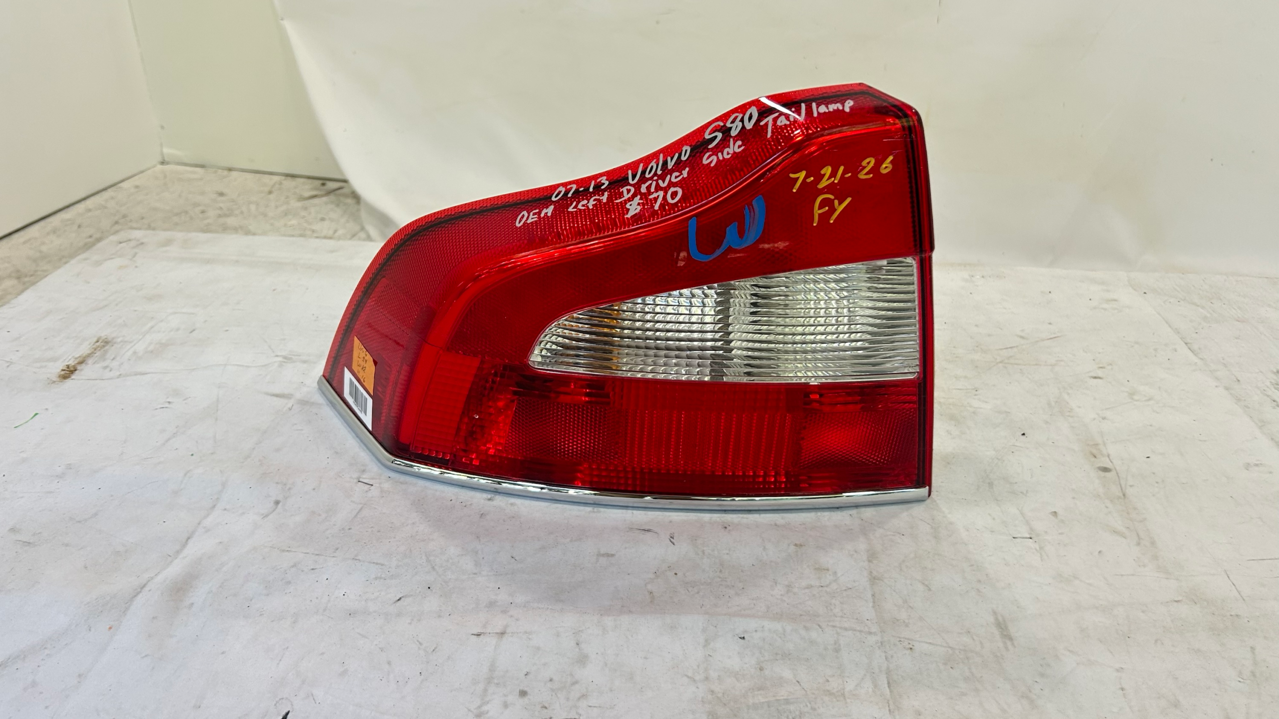 2007-2013 Volvo S80 Left Driver Side Tail Light Tail Lamp Assembly