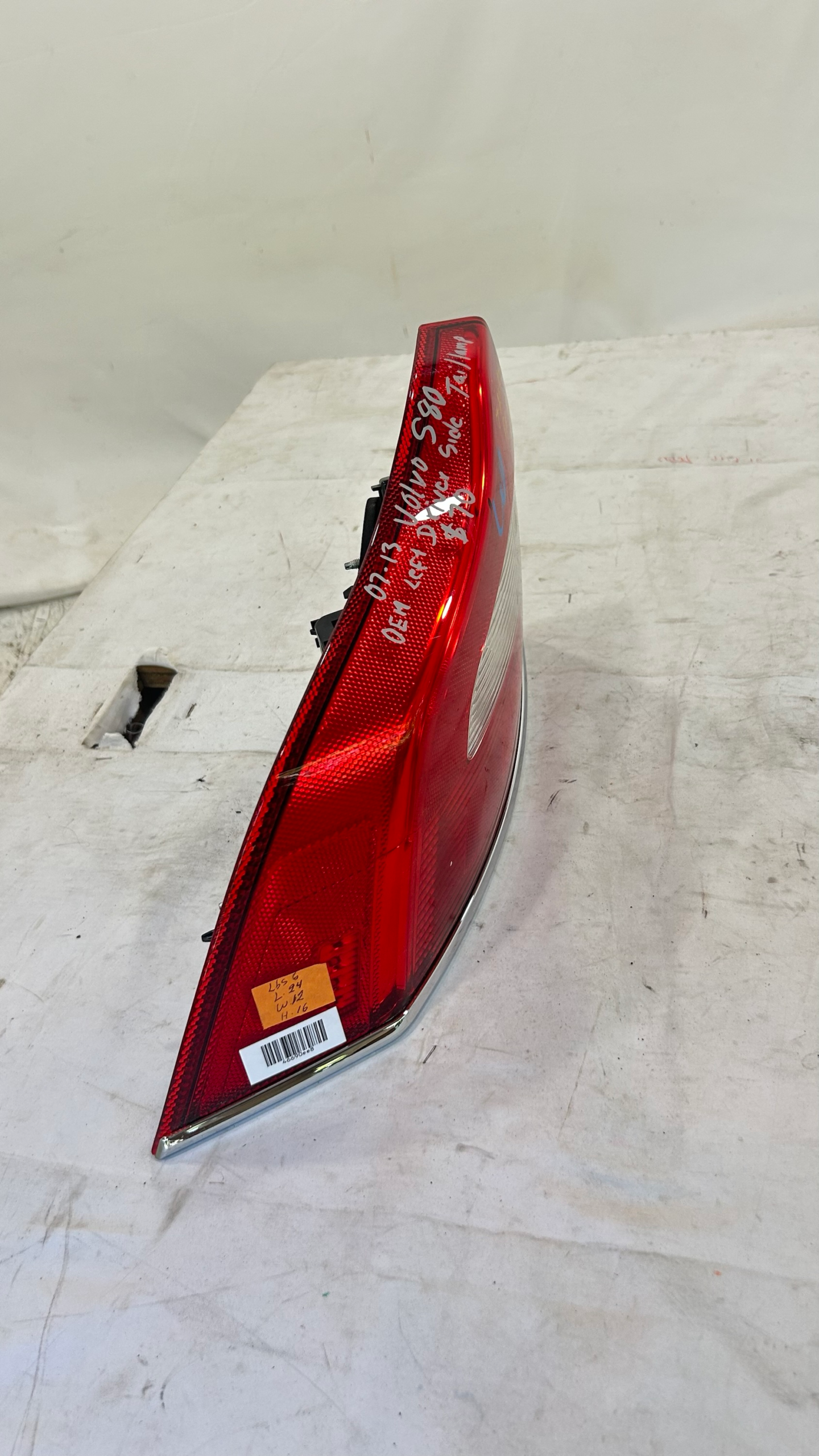 2007-2013 Volvo S80 Left Driver Side Tail Light Tail Lamp Assembly