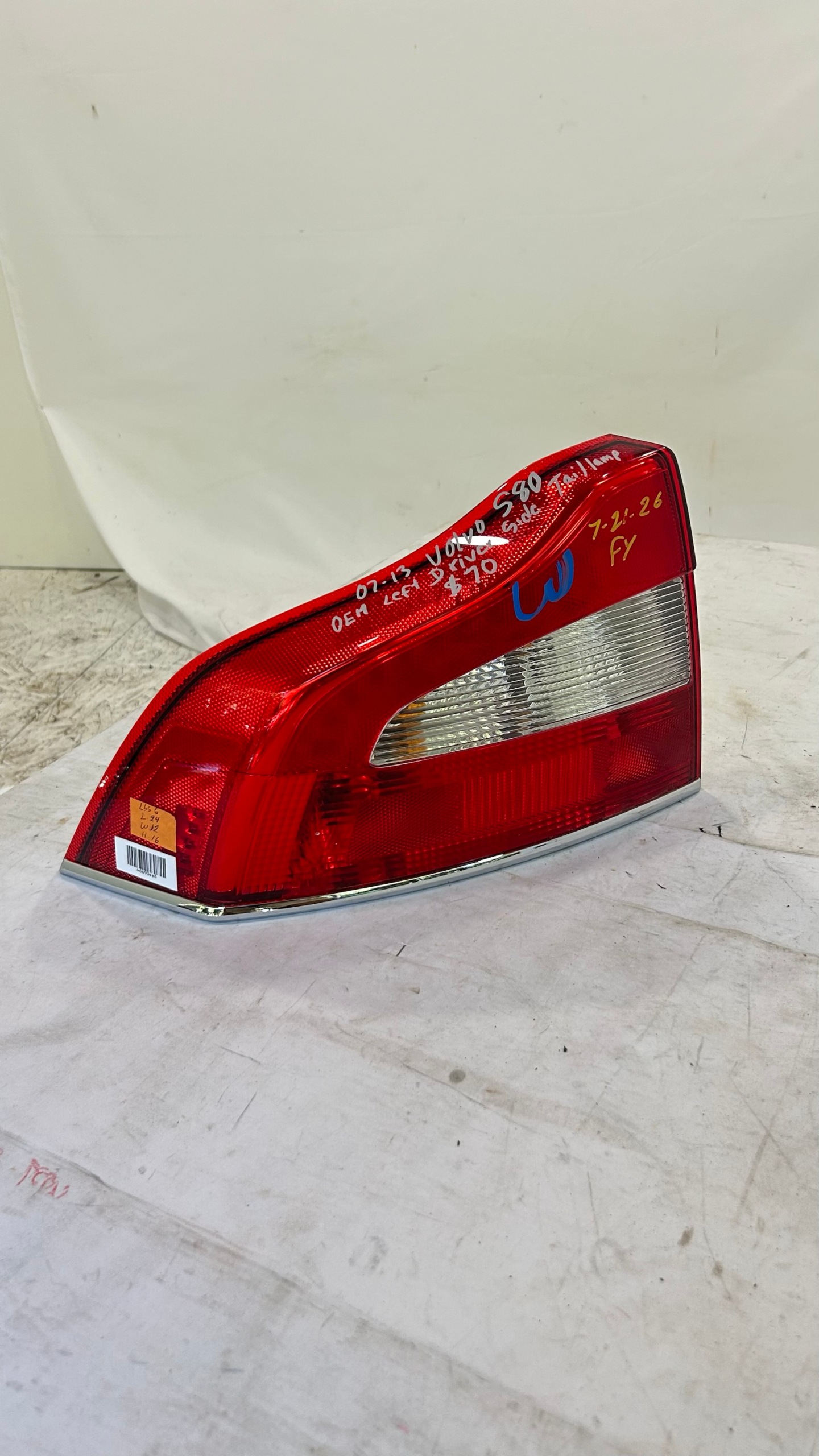 2007-2013 Volvo S80 Left Driver Side Tail Light Tail Lamp Assembly
