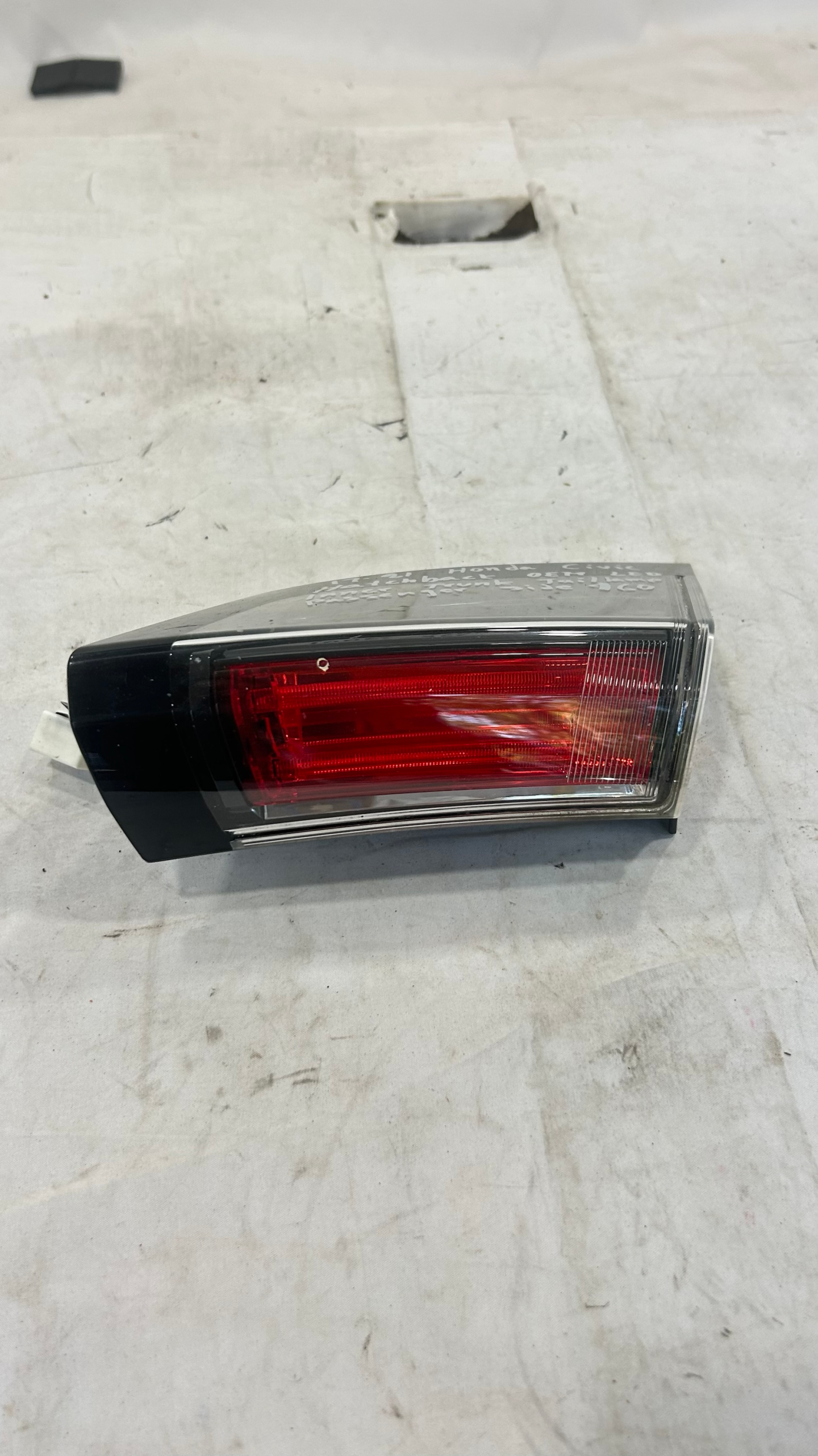 2017- 2021 HONDA CIVIC HATCHBACK REAR RIGHT Passenger TRUNK INNER TAILLIGHT