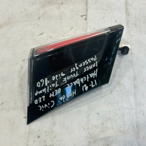2017- 2021 HONDA CIVIC HATCHBACK REAR RIGHT Passenger TRUNK INNER TAILLIGHT - Image 3