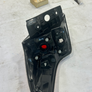 2016-2018 Toyota RAV4 Right Passenger side Taillamp - Image 4