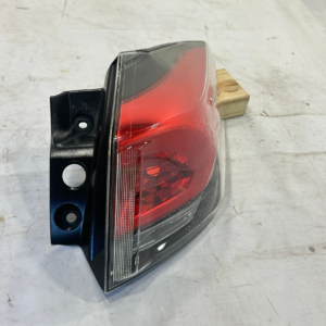 2016-2018 Toyota RAV4 Right Passenger side Taillamp - Image 2