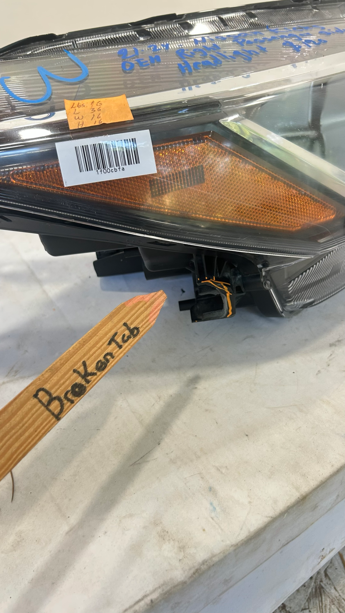 2021-2024 Nissan Kicks Right Passenger side Headlight
