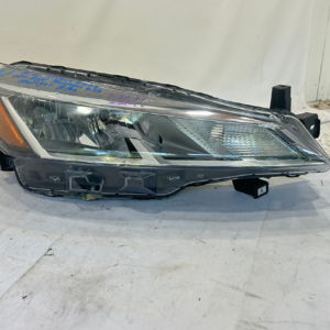 2021-2024 Nissan Kicks Right Passenger side Headlight