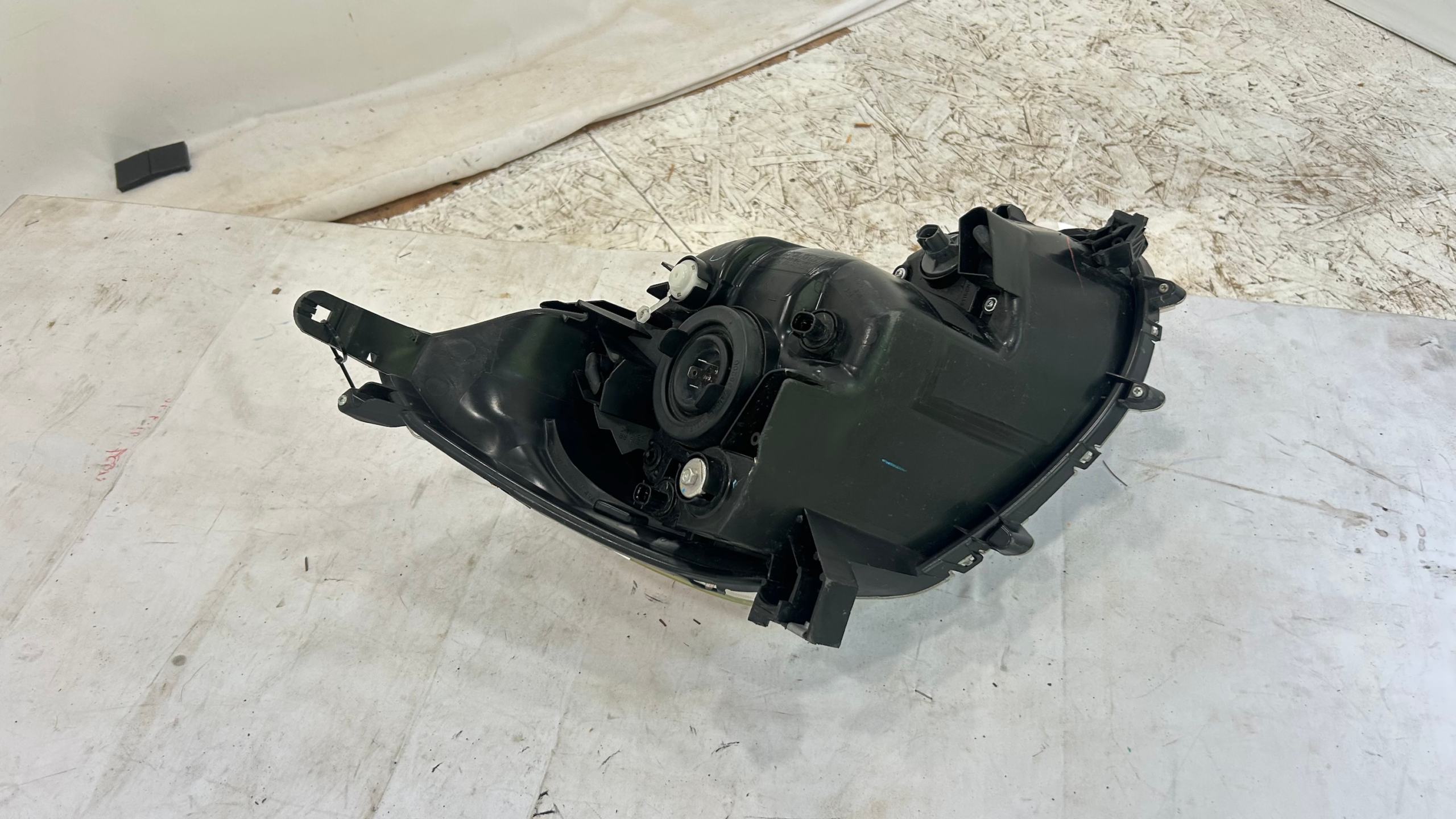 2014-2020 Mitsubishi Mirage Driver side halogen headlight