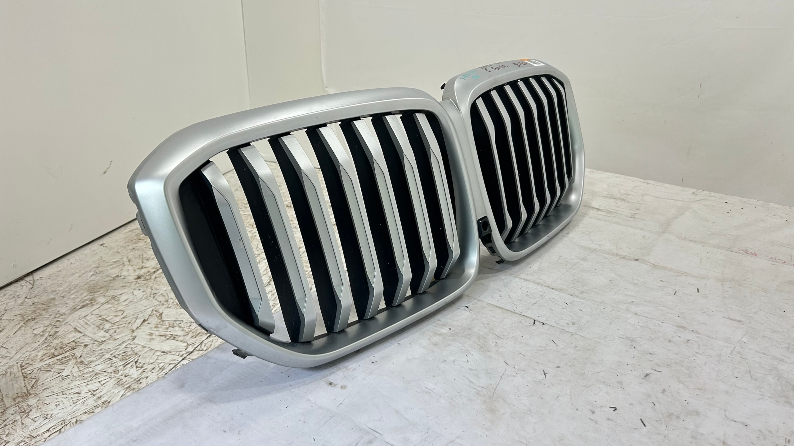 2019-2024 BMW X5  Grille