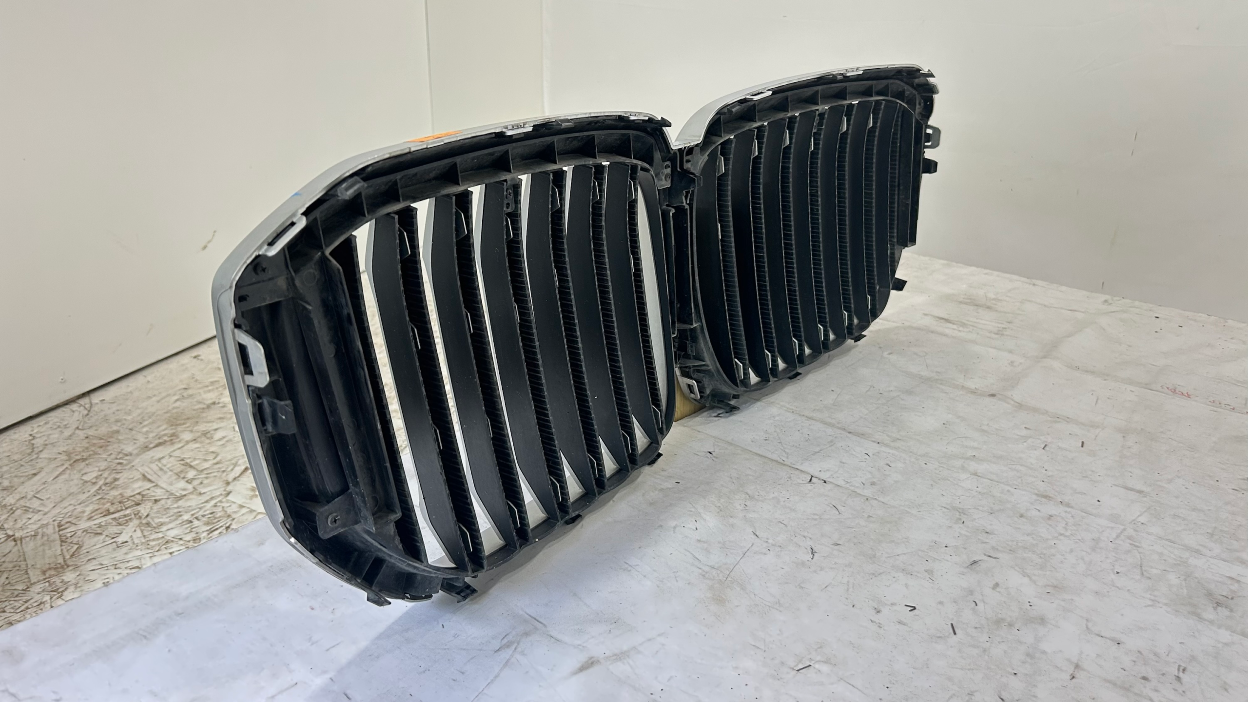 2019-2024 BMW X5  Grille
