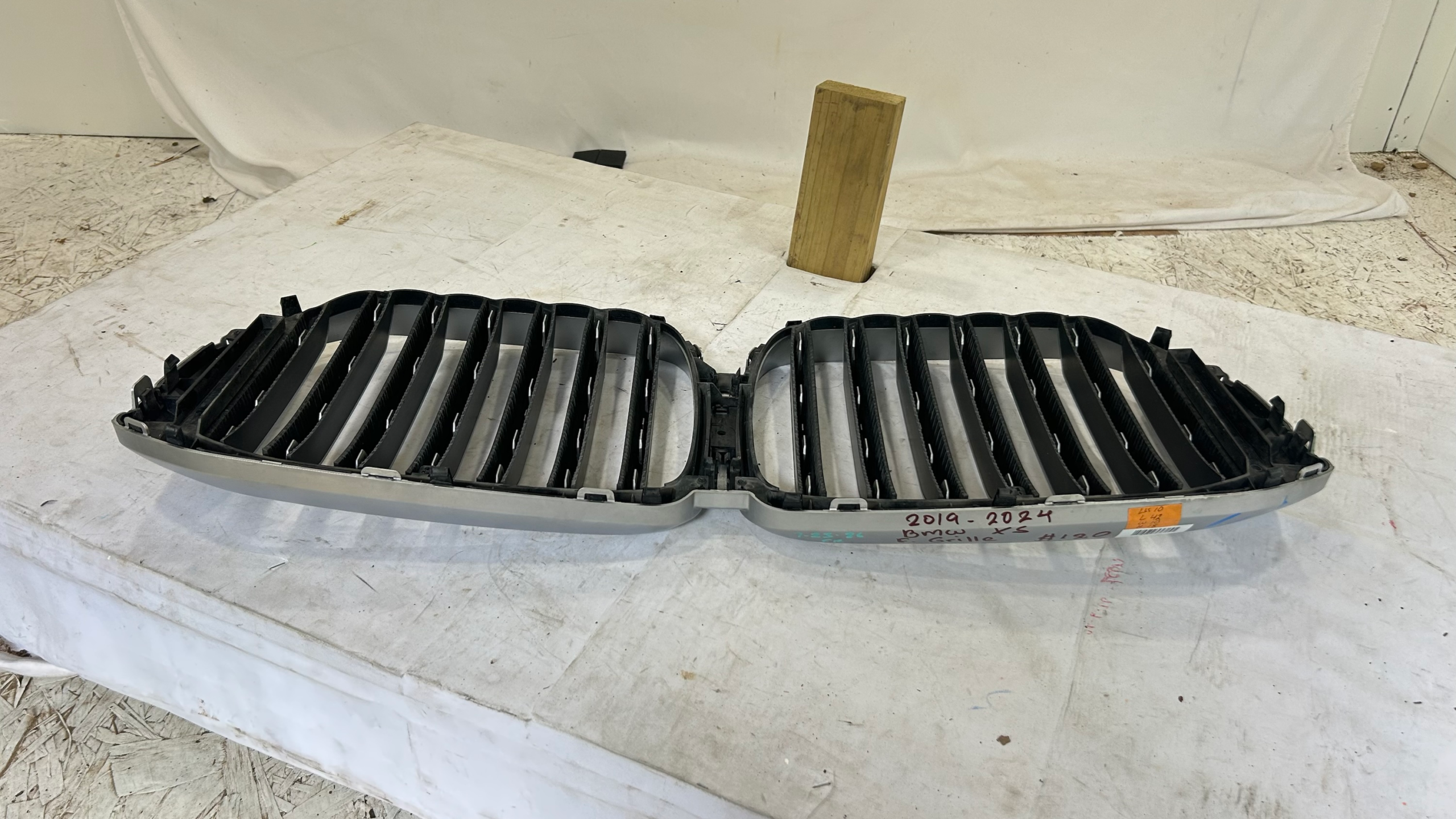 2019-2024 BMW X5  Grille