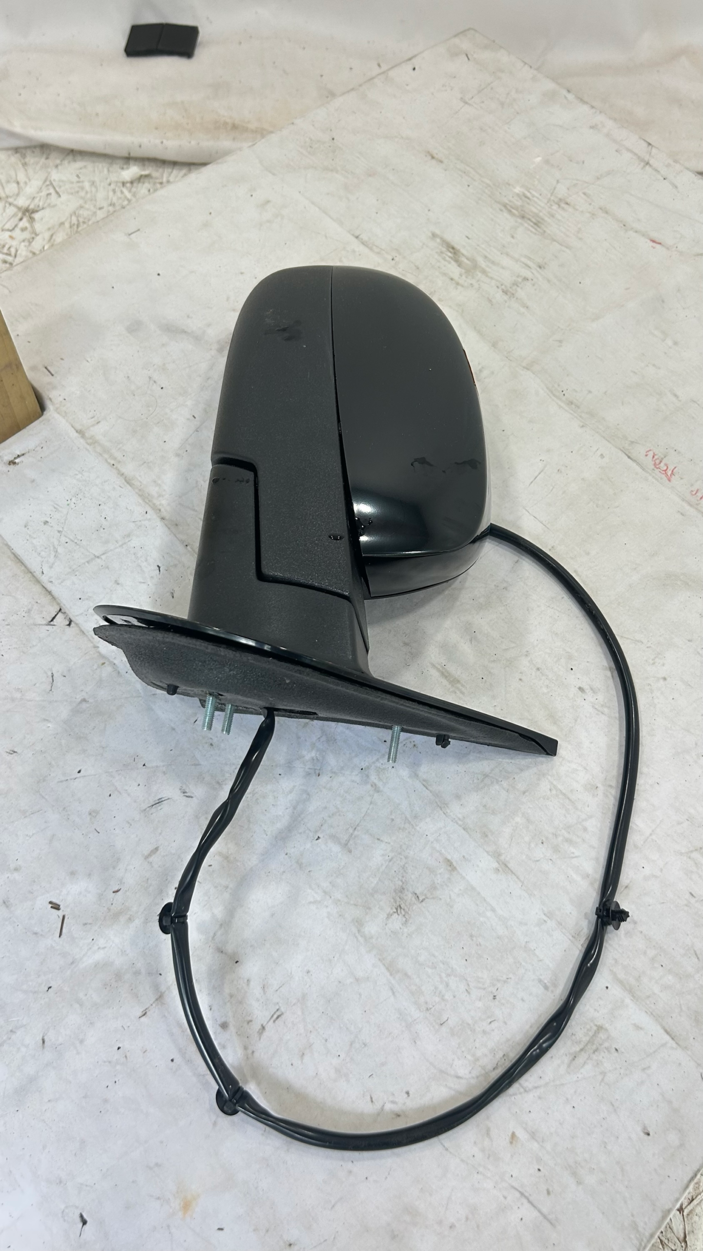 2007-2013 Chevrolet Silverado and GMC Sierra 1500 right passenger side mirror