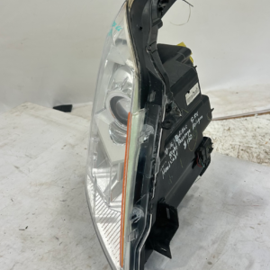 2010-2016 Cadillac SRX Passenger side halogen headlight - Image 9