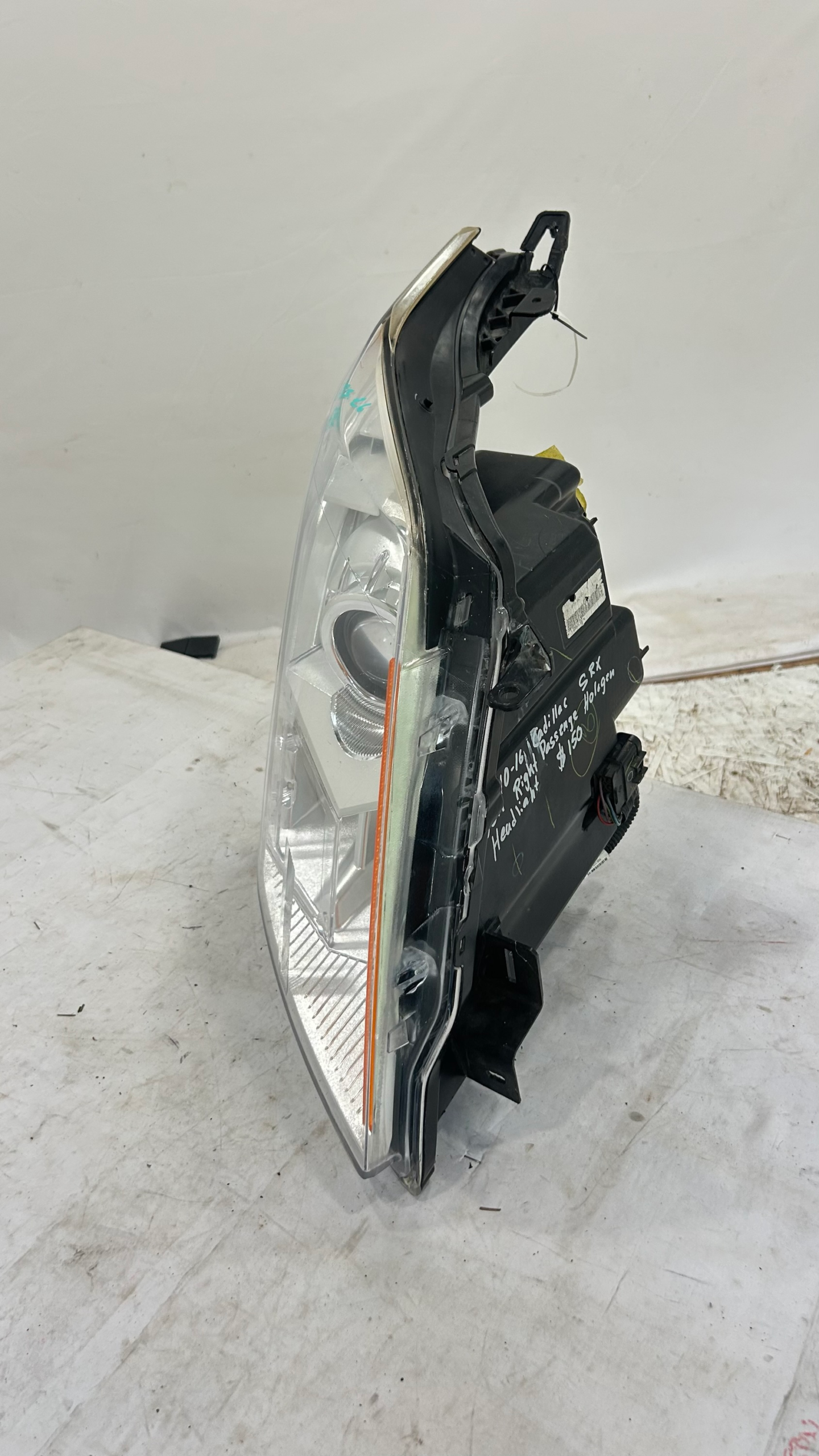 2010-2016 Cadillac SRX Passenger side halogen headlight