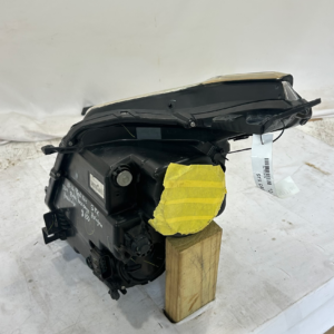 2010-2016 Cadillac SRX Passenger side halogen headlight - Image 7