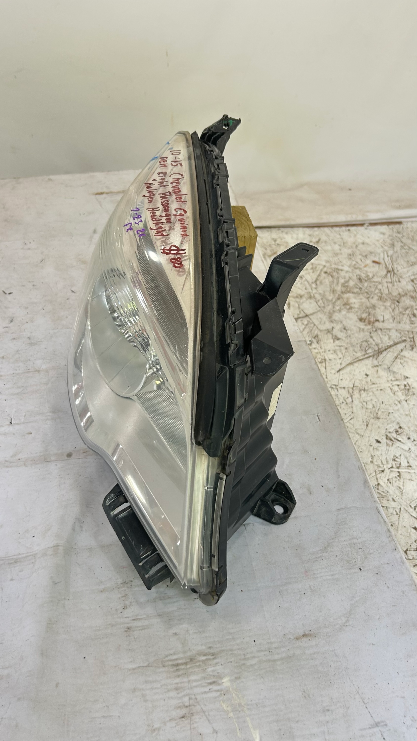2010-2015 Chevrolet Equinox  Passenger side halogen headlight