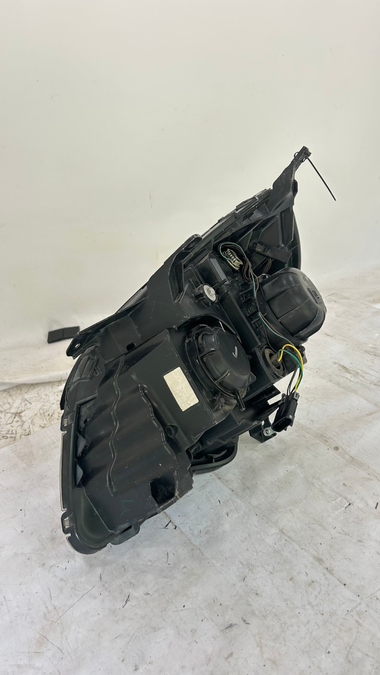 2010-2015 Chevrolet Equinox  Passenger side halogen headlight