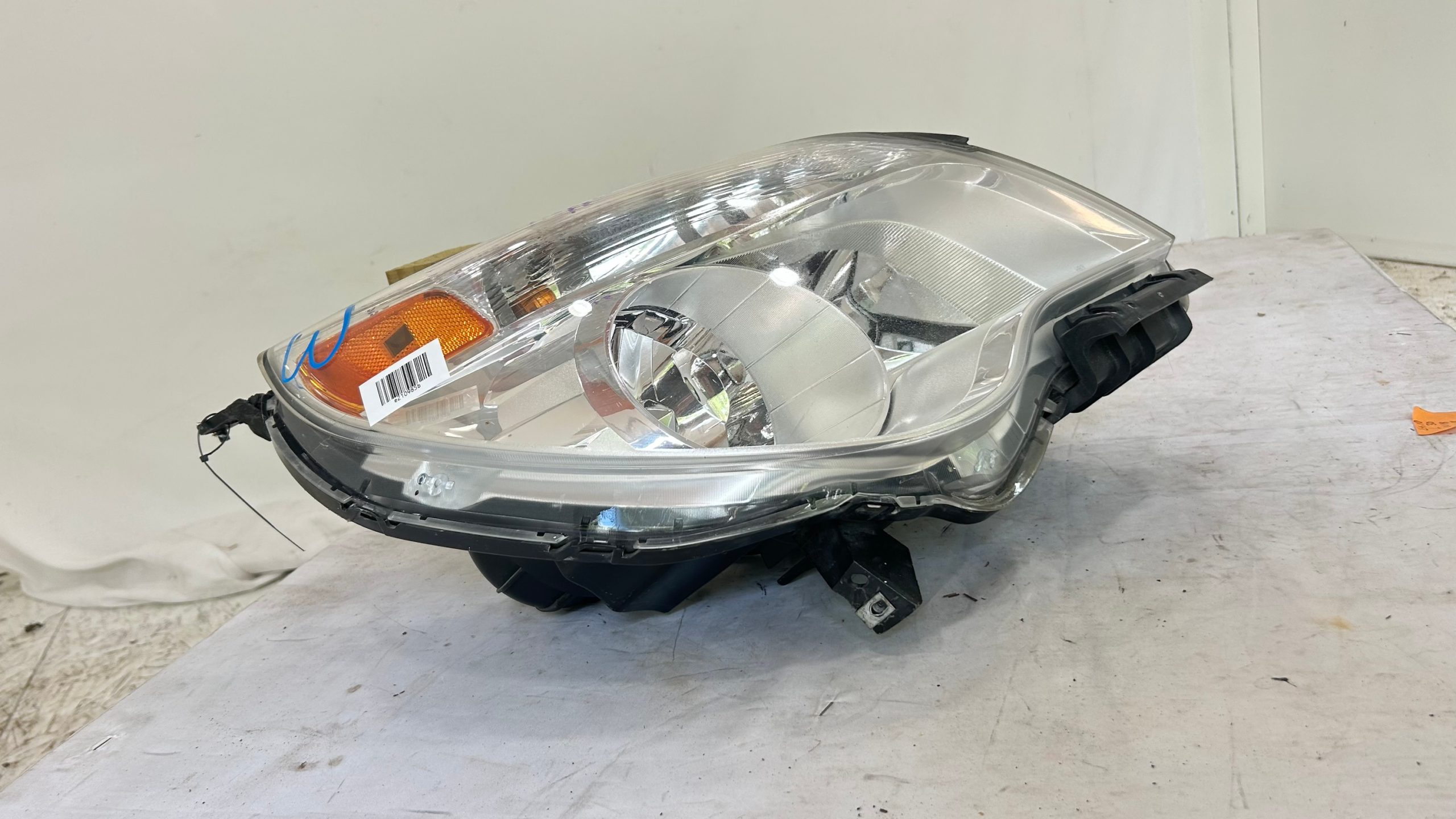 2010-2015 Chevrolet Equinox  Passenger side halogen headlight