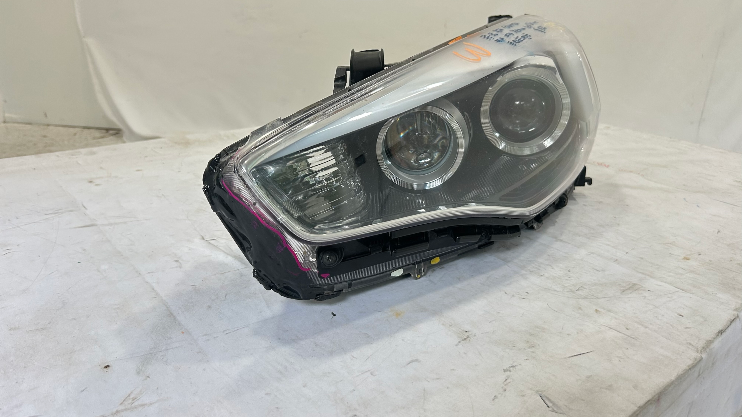 2014-2016 KIA Cadenza HID Xenon left driver side headlight