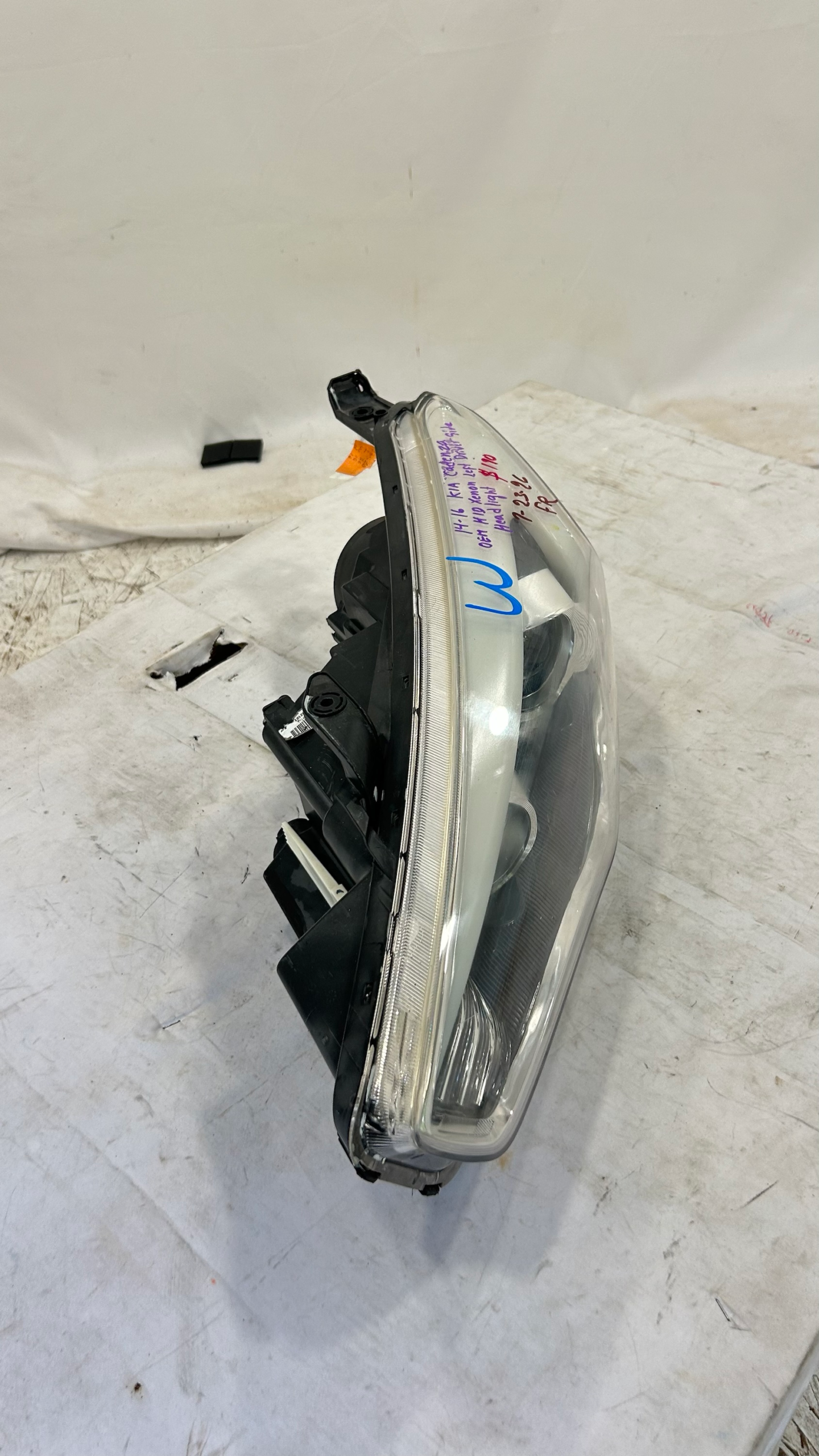 2014-2016 KIA Cadenza HID Xenon left driver side headlight