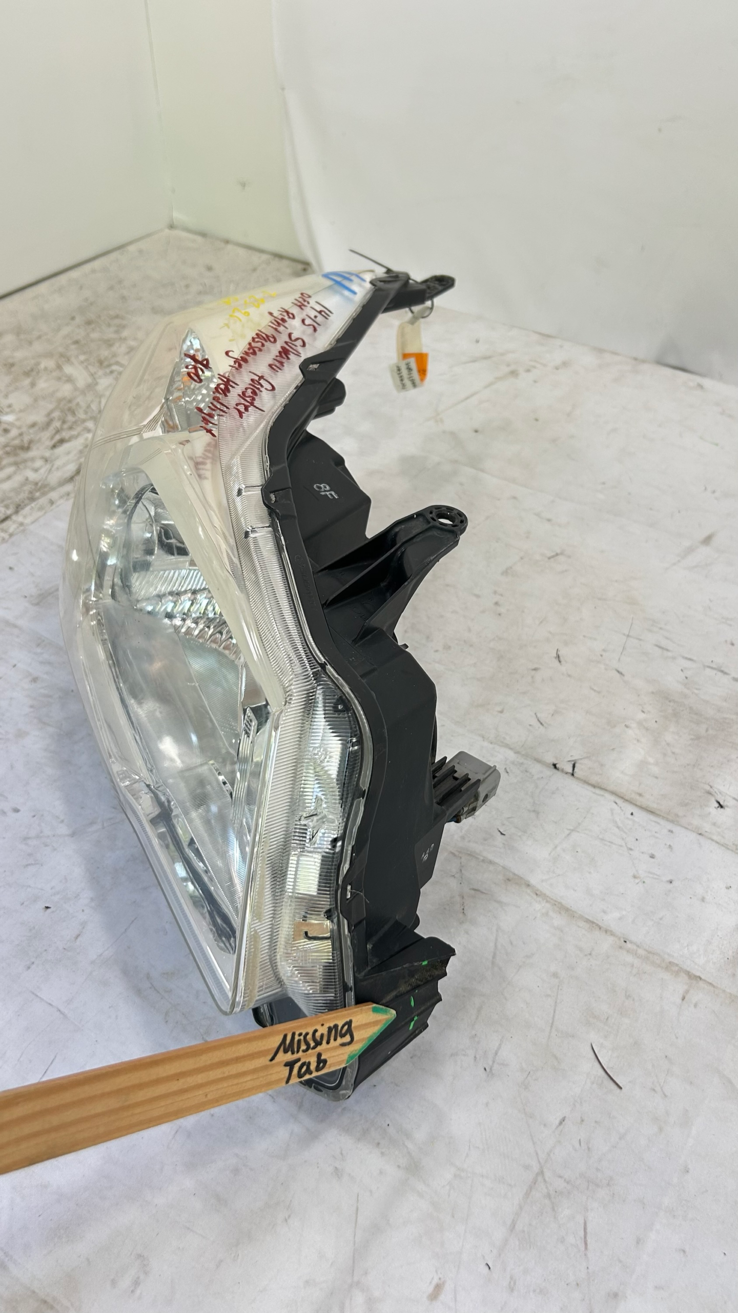 2014-2015 Subaru Forester right Passenger Side Headlight