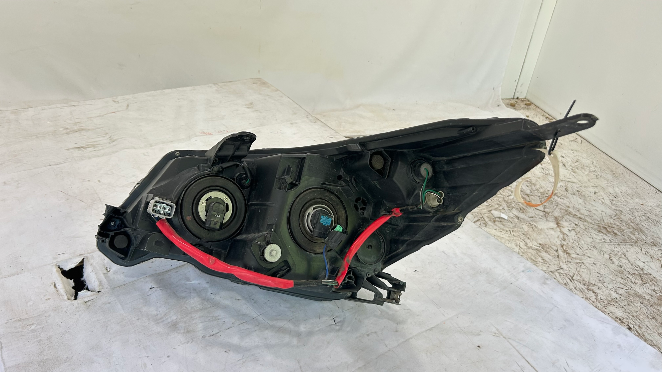 2014-2015 Subaru Forester right Passenger Side Headlight