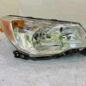 2014-2015 Subaru Forester right Passenger Side Headlight