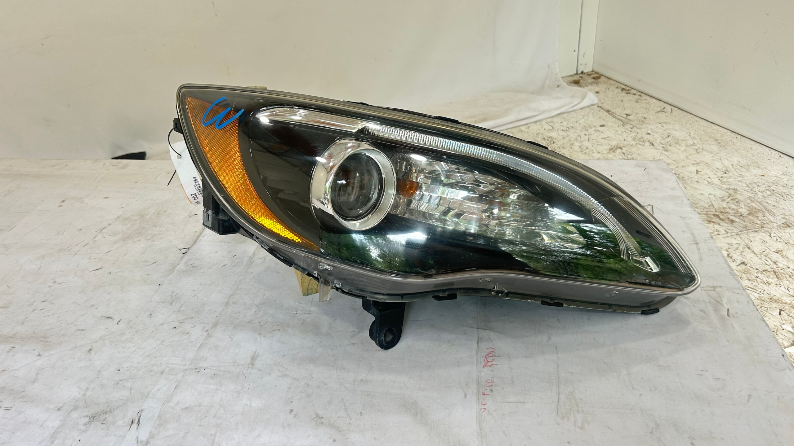 2011-2014 Chrysler 200 Passenger Headlight