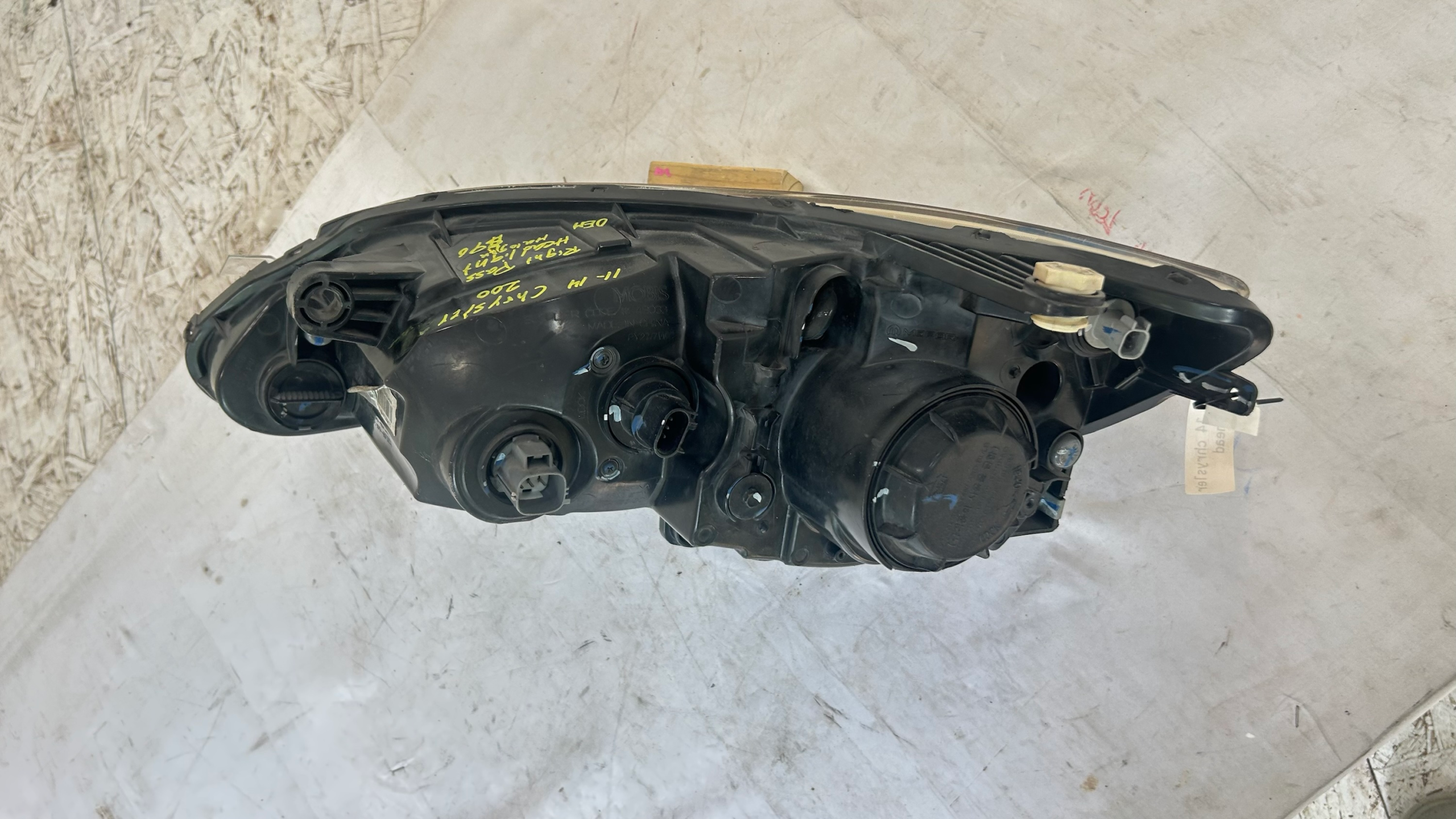 2011-2014 Chrysler 200 Passenger Headlight