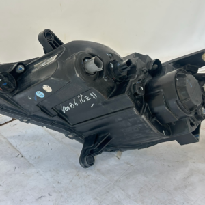 2011-2014 Chrysler 200 Passenger Headlight - Image 4