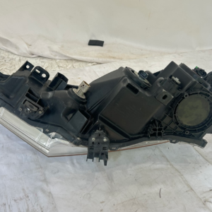 2012-2017 Nissan Quest Passenger Headlight - Image 4