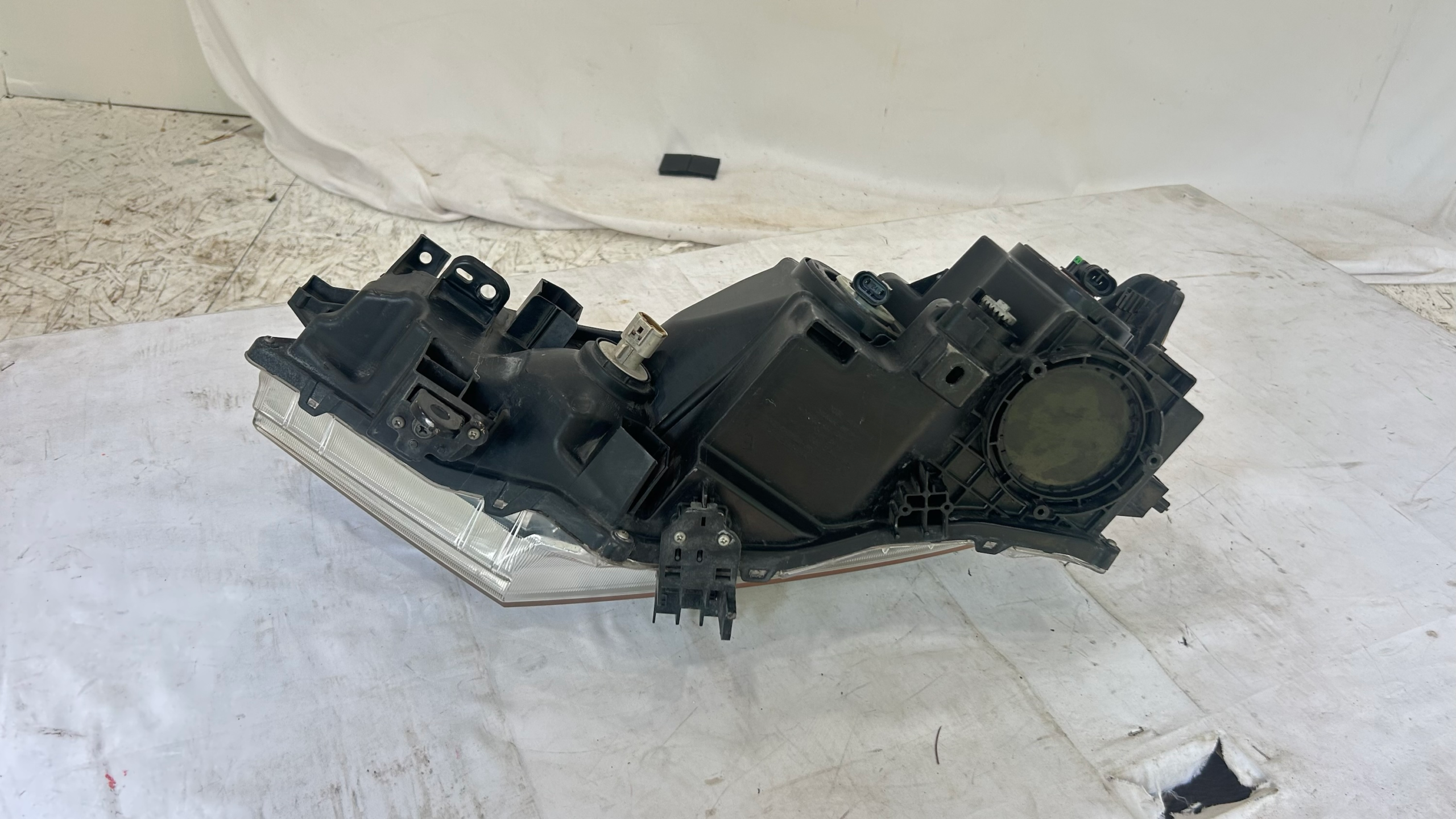 2012-2017 Nissan Quest Passenger Headlight