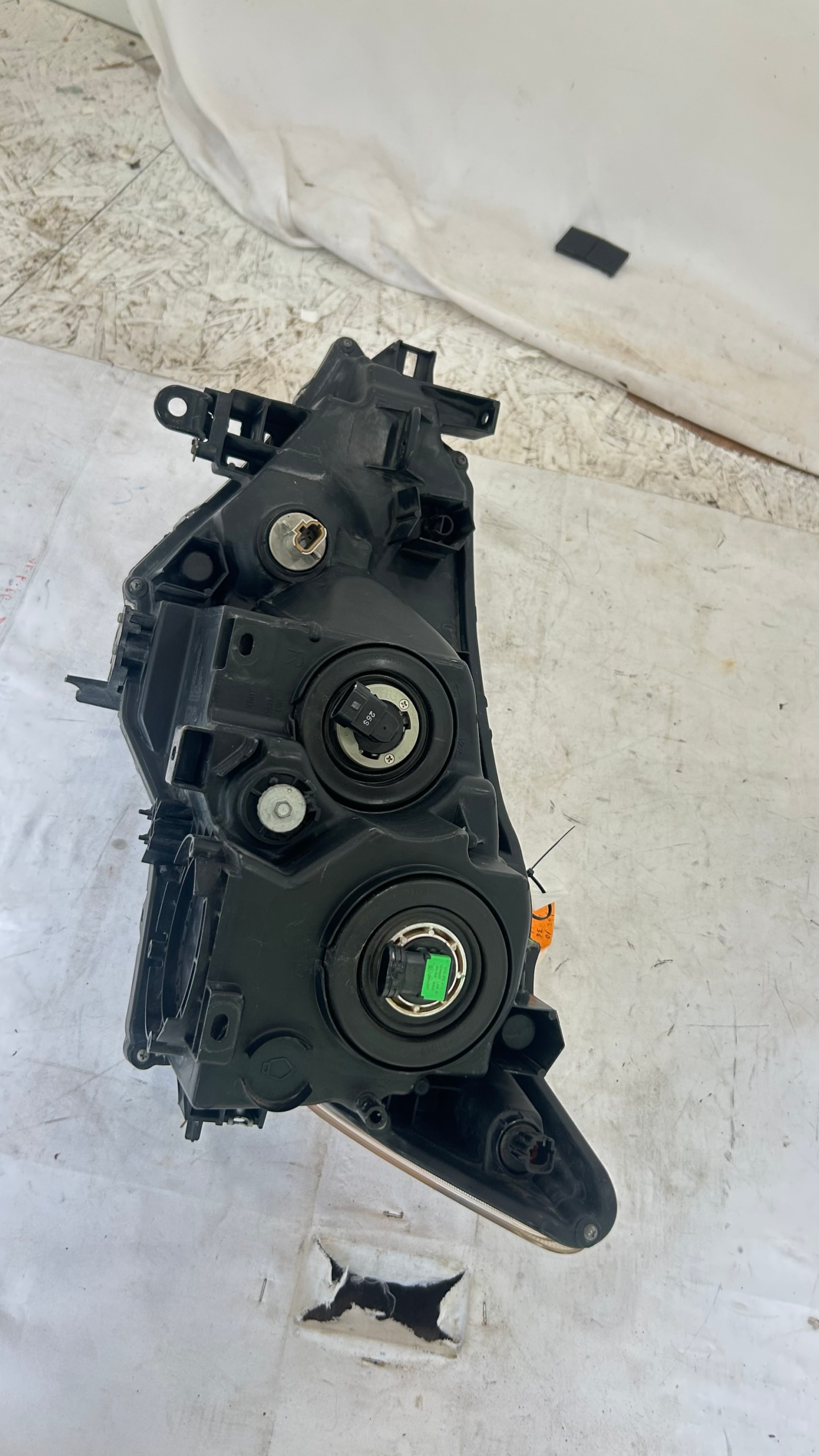 2012-2017 Nissan Quest Passenger Headlight