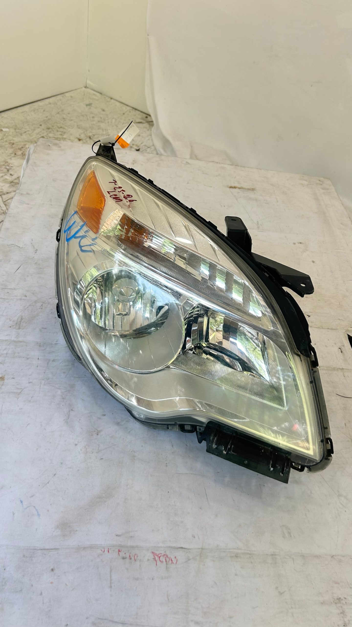2010 - 2015 Equinox Passenger Headlight OEM