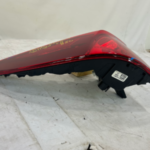 2018-2023 Honda Odyssey Driver Side Taillight - Image 9