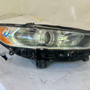 2013-2016 Ford Fusion Passenger Side Headlight - Image 2