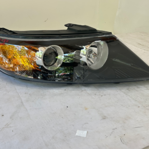 2011-2013 Kia Sorento Passenger side headlight (Aftermarket) - Image 7