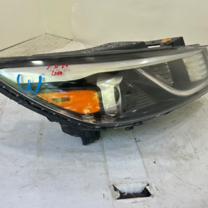 2015-2018 Kia Sedona Passenger Side Headlight - Image 2