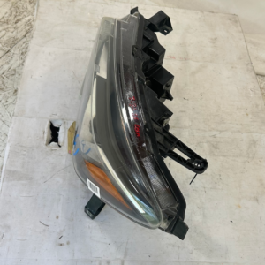 2017-2020 Nissan Pathfinder Driver Side Headlight - Image 9