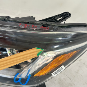 2017-2020 Nissan Pathfinder Driver Side Headlight - Image 3