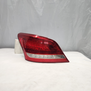 2011-2013 Hyundai Equus Driver Taillight - Image 1