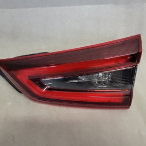 2018 - 2020 Nissan Qashqai Passenger Side Inner Tail Light - Image 4