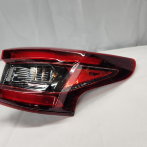 2017 - 2020 Nissan Qashqai Passenger Side Tail Light - Image 4