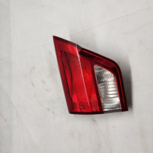 2011 - 2013 Jeep Grand Cherokee Driver Side Inner Tail Light - Image 5