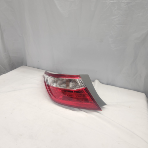 2015 - 2017 Toyota Camry Driver Side Tail Light - Image 3